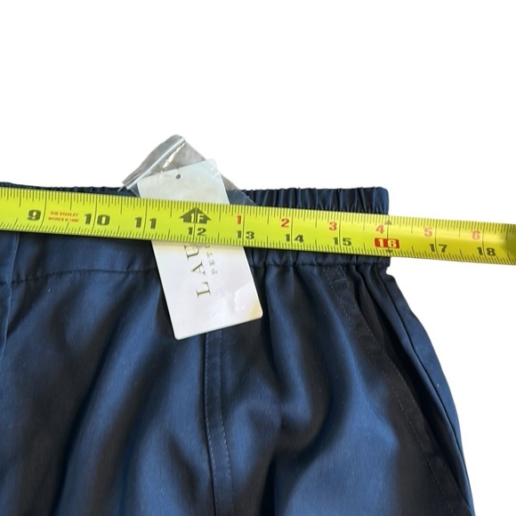 Laura tencil shorts , NWT, sz 10 P blue ,snaps , elastic band mature,travel - Picture 2 of 12